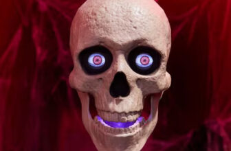 Residence Depot has a brand new animatronic model of Skelly the skeleton